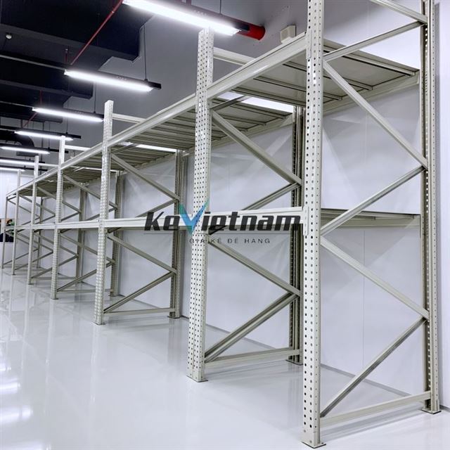 Kệ Việt Nam Thi Công 19 Kệ Sắt Để Pallet Sàn Úp Tại KCN Bắc Thăng Long Ngày 18/08/2025