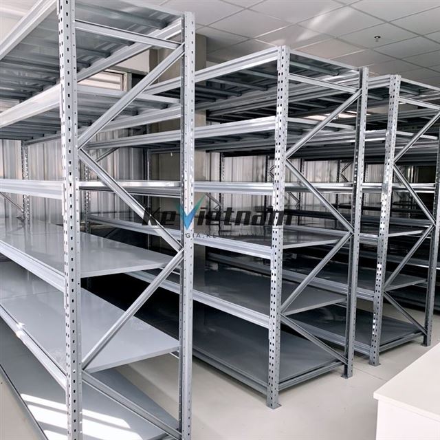 Kệ Việt Nam Thi Công 39 Bộ Kệ Sắt Trung Tải Tại Long Biên – Hà Nội Ngày 13/08/2025