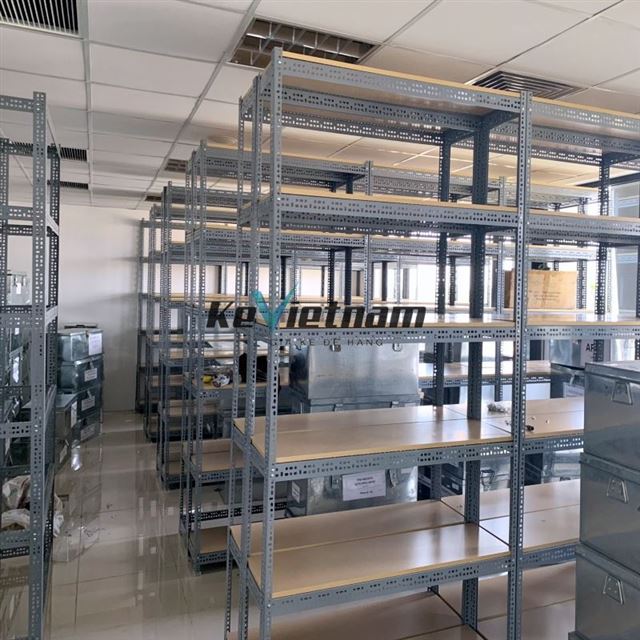 Kệ Việt Nam thi công 62 Kệ Sắt V Lỗ - ĐH FPT Hòa Lạc 29/07/2025
